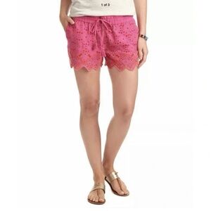 Vineyard Vines adorable pink eyelet stretchy shorts M
